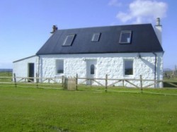 Click for gallery - Holiday cottage in Tiree